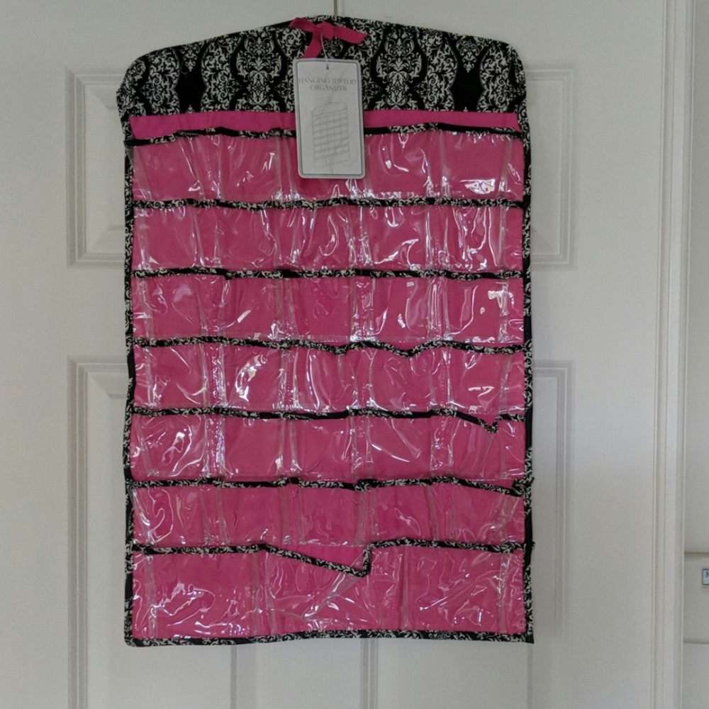 Hanging jewelry organizer